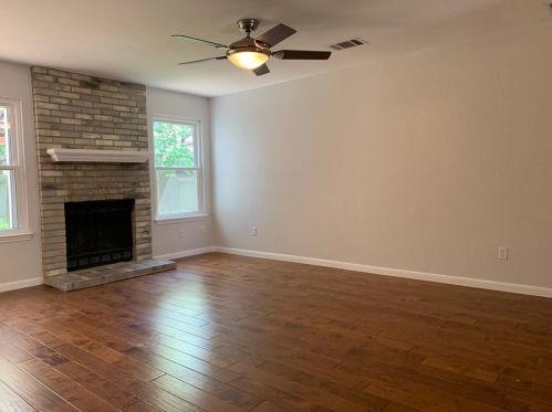 7009 Buccaneer Trl, Austin TX  78729-7840 exterior