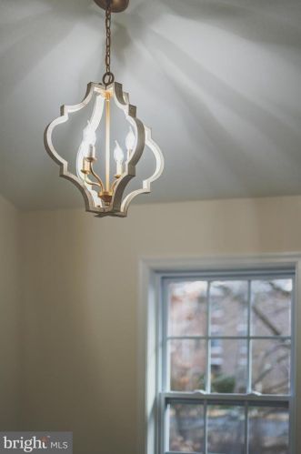 8527 Bauer Dr, Springfield VA  22152-2345 exterior