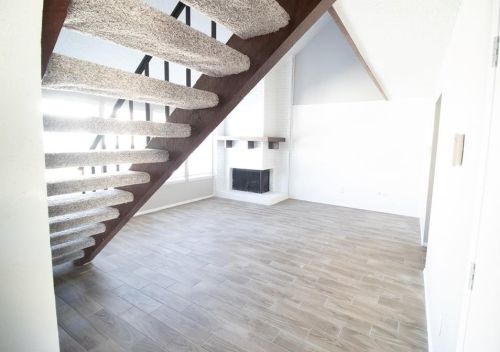 2024 Clubview Dr, Carrollton TX 75006-1704 exterior