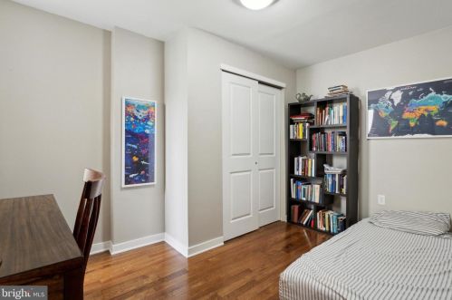 1227 20 St, Philadelphia PA 19146-4337 exterior