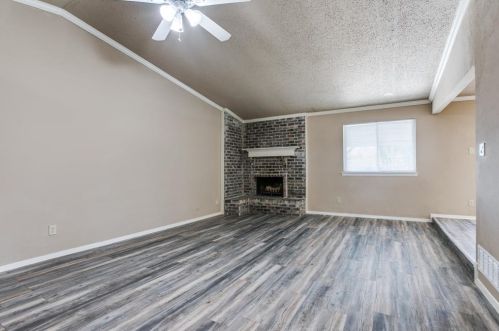 5700 Bonner Dr, Fort Worth TX  76148-4107 exterior