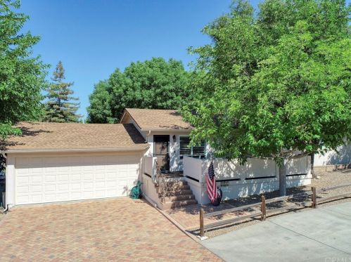 2627 Saddle Back Ln, Lake Nacimiento, CA 93446-0042