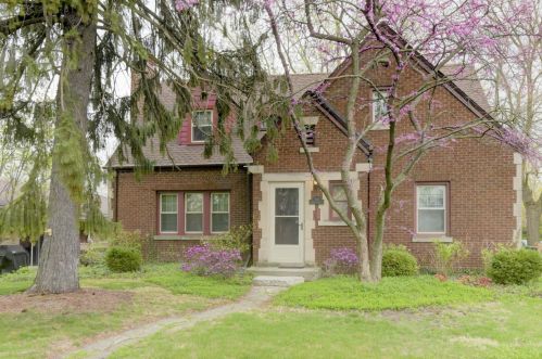 711 Perth Ave, Homewood, IL 60422-1232