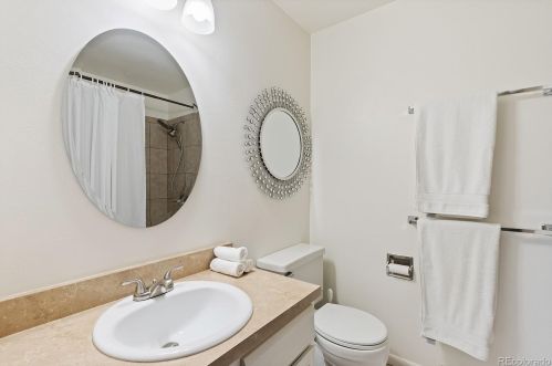 17123 Brown Cir, Aurora CO 80013-4947 exterior