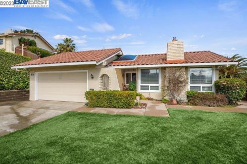 11448 Cresta Ln, Pleasanton, CA 94568-2785