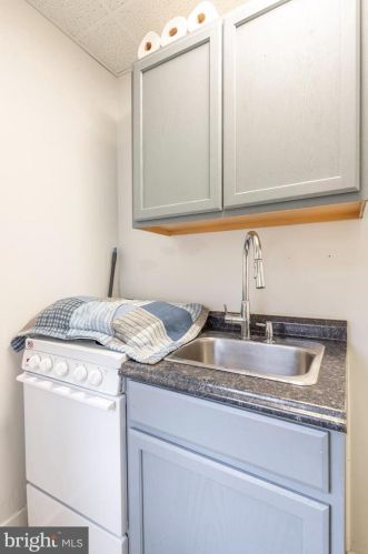 444 Concord St, Lancaster PA  17603-2949 exterior