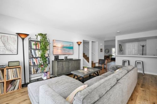 9878 Avenida Mateo, Cypress CA  90630-3445 exterior