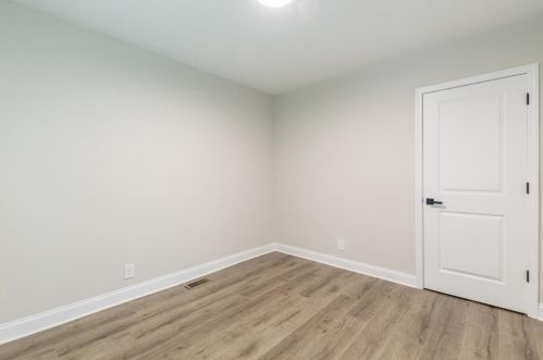 1222 Lorenzo Dr, Atlanta GA  30310-3946 exterior