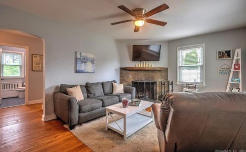 70 Regent Ter, Milford, CT 06460-4952
