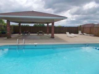 3051 South Valley Ln, Springfield MO  65807-5753 exterior