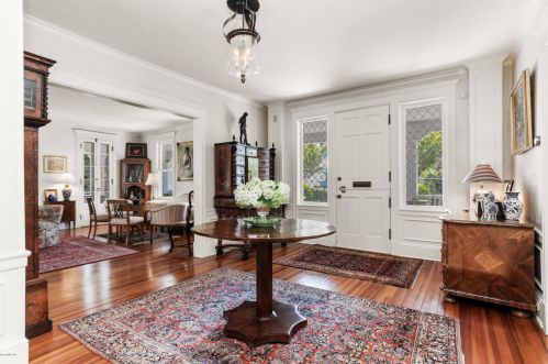 107 Patterson Ave, Greenwich CT  06830-4634 exterior