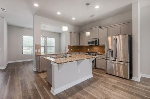 4516 Berkman Dr, Austin TX  78723-1217 exterior