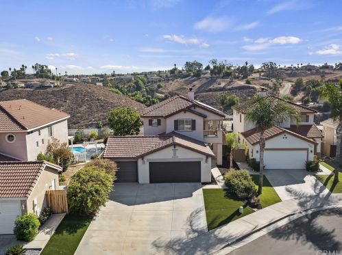 17488 Meadow Rock Dr, Riverside CA  92503-8702 exterior