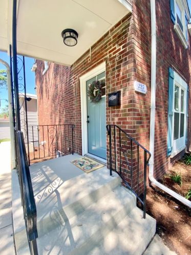 225 Broadmoor Ave, Hammond IN  46321-1148 exterior