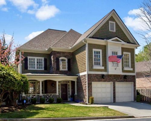 2584 Brookline Cir, Atlanta GA  30319-3693 exterior