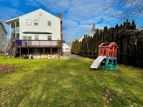 37 Warwick St, Middletown CT  06457-3703 exterior