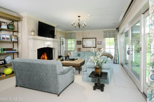 41 Baldwin Farms, Greenwich CT  06831-3306 exterior
