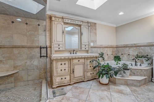 1400 Cp Ave, Tinton Falls NJ 07712-4803 exterior