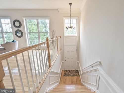 13116 Rose Petal Cir, Herndon, VA 20171-4829