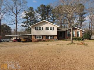 6279 Summers Cir, Douglasville, GA 30135-5421