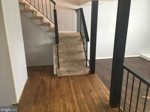 13363 Hungerford Pl, Herndon, VA 20170-4318