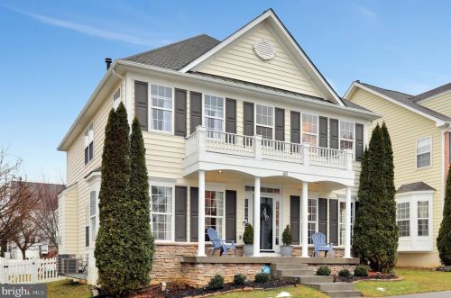 63 Colonial Dr, Charles Town, WV 25414-4494