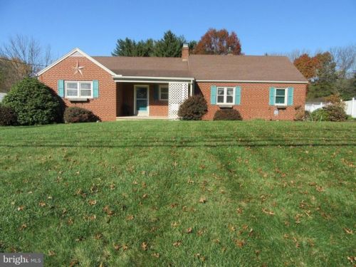 1028 Linglestown Rd, Harrisburg, PA 17110-2816