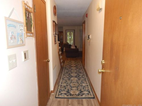 123 Meadow St, Milford, CT 06461-2622