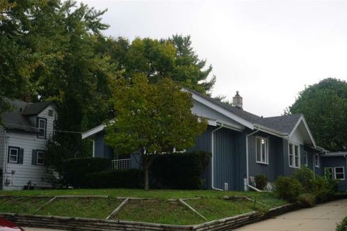 206 Rockford Ave, Rockford, IL 61104-1654