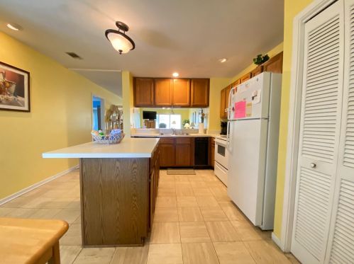 5 Ocean Park Ct, Isle Of Palms SC  29451-2244 exterior