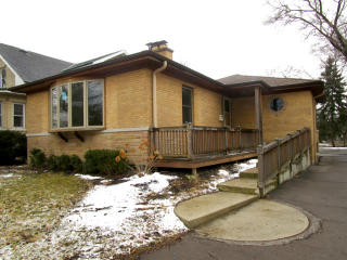 467 Loudon Rd, North Riverside, IL 60546-1636