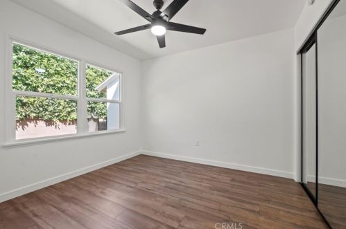 11609 Atkinson Ave, Hawthorne CA  90250-1827 exterior