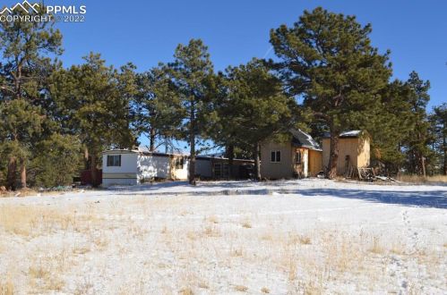 957 Arapahoe Dr, Twin Rock, CO 80816-8617