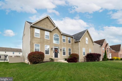 8 Beaver Dam Dr, Erial, NJ 08081-5674