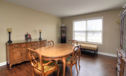 1198 Knollwood Dr, Carol Stream IL  60188-2943 exterior