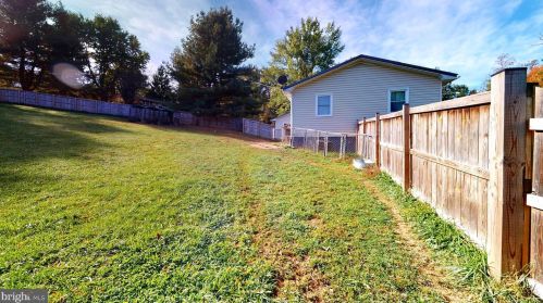 3332 Mountain Rd, Wardensville WV 26851-8279 exterior