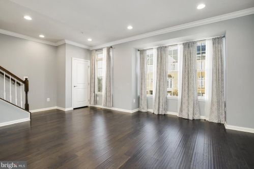 1605 Regent Manor Ct, Silver Spring MD 20904-2270 exterior