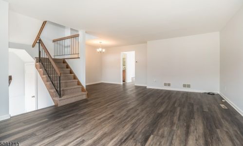 77 Schindler Sq, Hackettstown, NJ 07840-4212