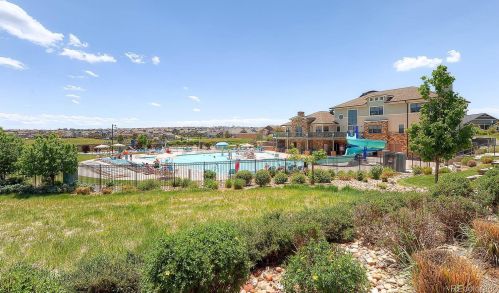 26605 Peakview Dr, Aurora CO 80016-6108 exterior