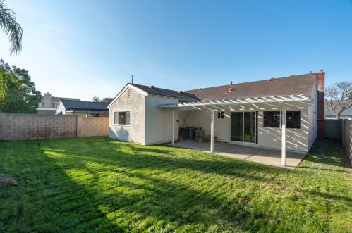 7350 Calle Granada, Anaheim CA  92808-1052 exterior