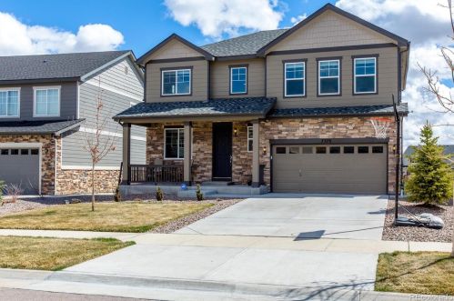 7370 Old Hammer Way, Aurora CO  80016-6115 exterior