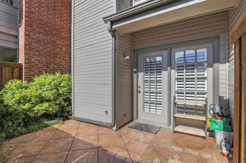 2312 Kenley St, Fort Worth TX  76107-4938 exterior