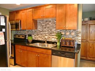 2017 Parkview Ave, Norfolk VA  23503-2621 exterior