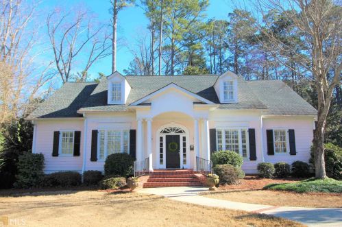 5 Sherwood Dr, Newnan, GA 30263-1127