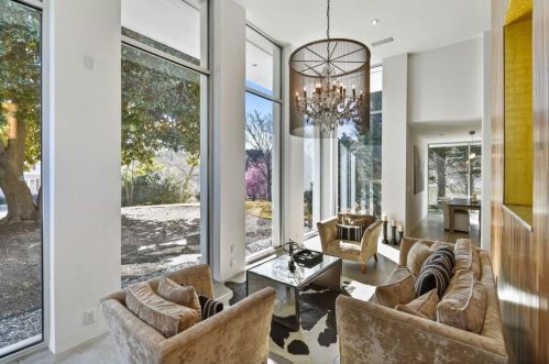 5890 Hilderbrand Dr, Atlanta GA  30328-5149 exterior