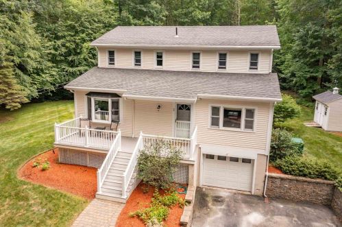 3 Spring Rd, Amherst, NH 03031-1911