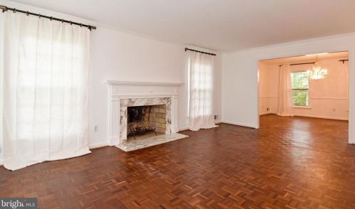 4033 41st St, Arlington VA  22207-4648 exterior