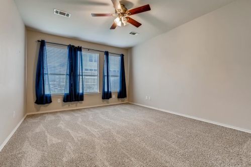 5841 Pearl Oyster Ln, Fort Worth TX  76179-7563 exterior