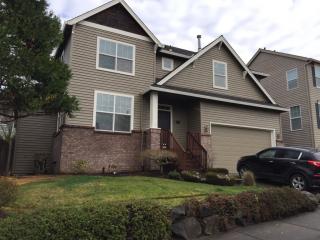 9753 Nottage Dr, Portland, OR 97229-5286