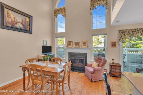 25 Daniele Dr, Tinton Falls, NJ 07712-7911